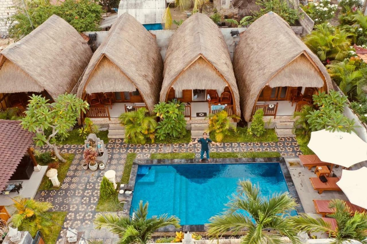 The Sandat Bungalow Toyapakeh Exterior photo